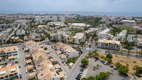 Moradia T4 para Venda em Albufeira e Olhos de Água