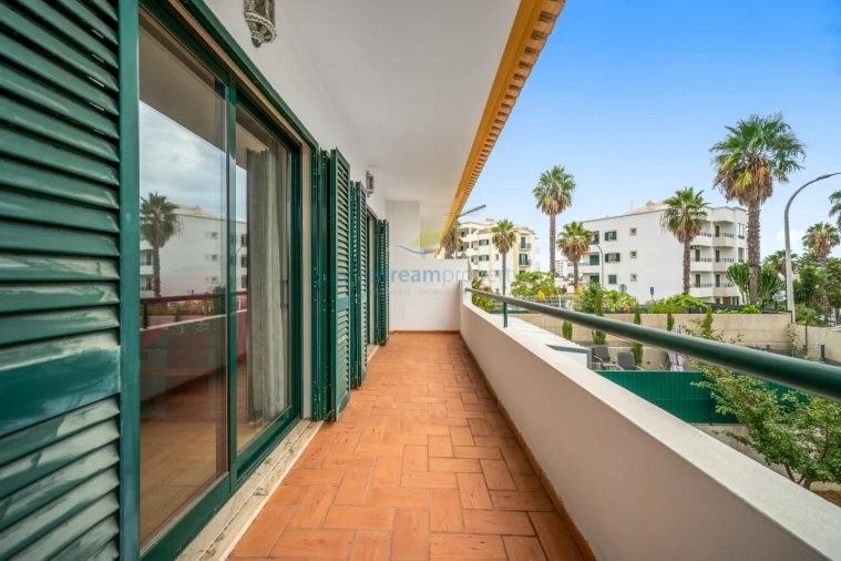 Moradia T4 para Venda em Albufeira e Olhos de Água Foto 15