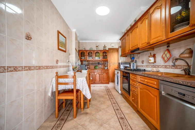 Moradia T4 para Venda em Albufeira e Olhos de Água Foto 11
