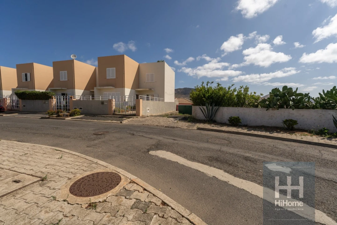 Moradia T3 para Venda em Porto Santo Foto 49