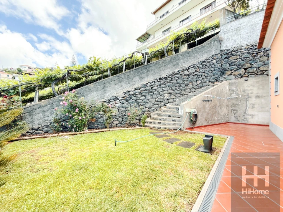 Moradia T3 para Venda em Camara de Lobos Foto 36