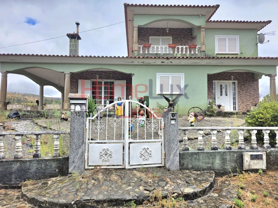 Moradia T5 para Venda em Mões Foto 2