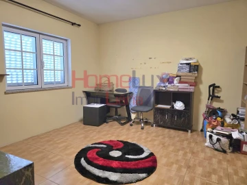 Moradia T5 para Venda em Mões