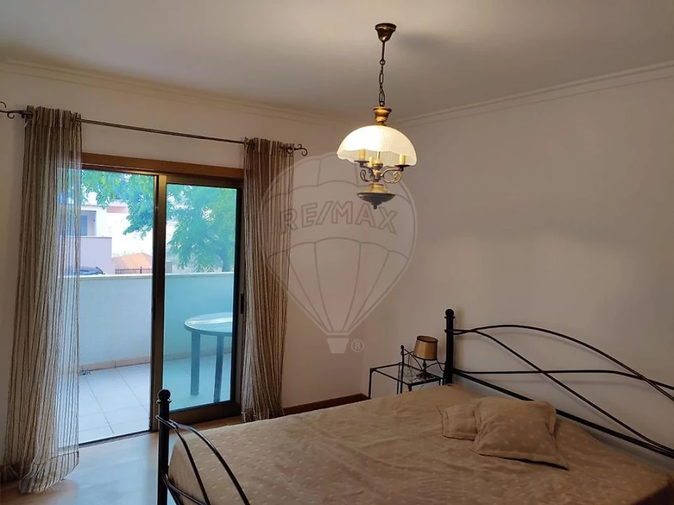 Apartamento T1 para Arrendamento em Portimão Foto 3