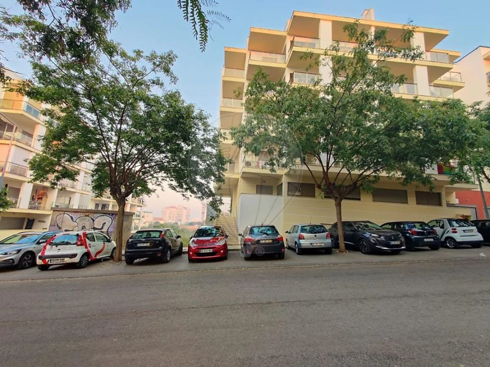 Apartamento T1 para Arrendamento em Portimão Foto 4