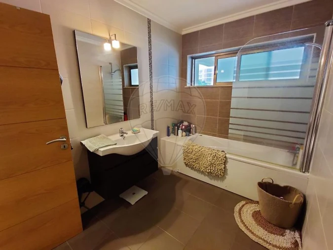 Apartamento T1 para Arrendamento em Portimão Foto 5