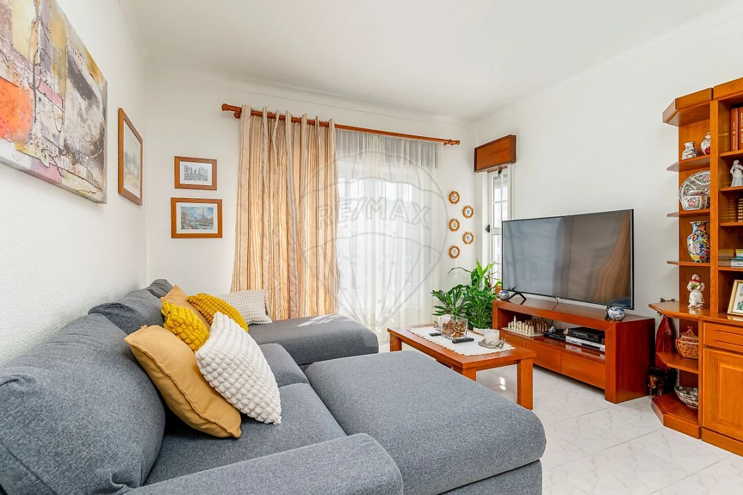 Apartamento T2 para Venda em Quinta do Conde Foto 8