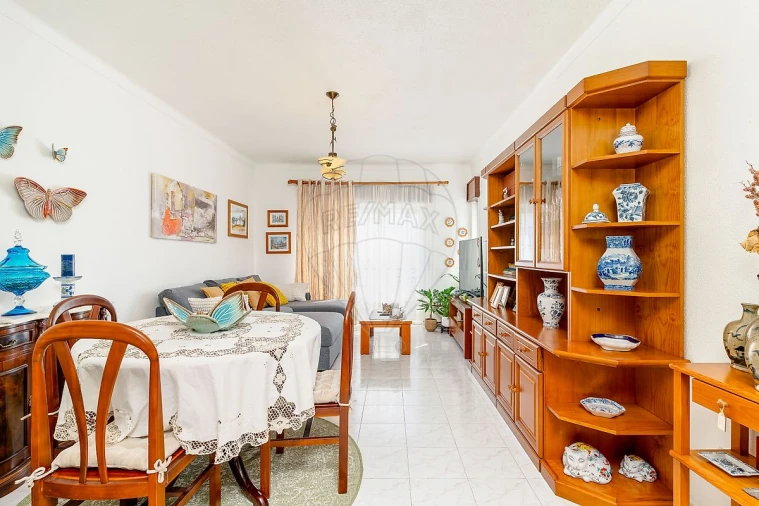 Apartamento T2 para Venda em Quinta do Conde Foto 11
