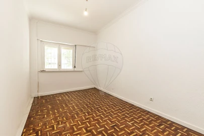 Apartamento T2 para Arrendamento em Benfica