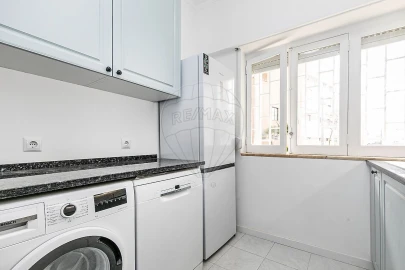 Apartamento T2 para Arrendamento em Benfica