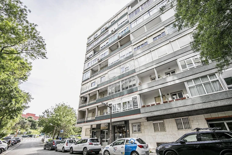 Apartamento T2 para Arrendamento em Benfica Foto 11