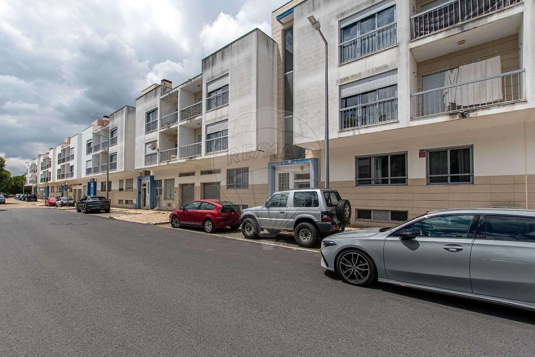 Apartamento T2 para Venda em Alverca do Ribatejo e Sobralinho Foto 3