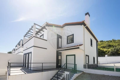 Moradia T4 para Venda em Alenquer (Santo Estêvão e Triana)
