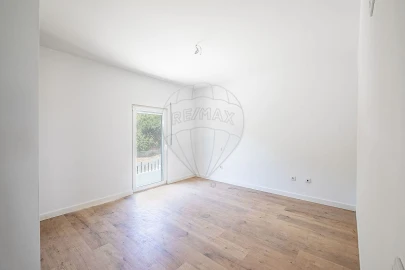 Moradia T4 para Venda em Alenquer (Santo Estêvão e Triana)