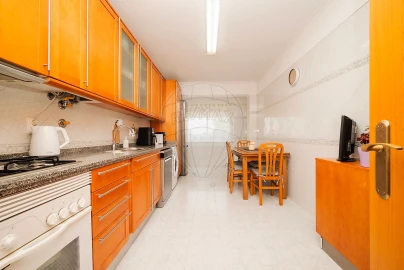 Apartamento T3 para Venda em Quinta do Conde