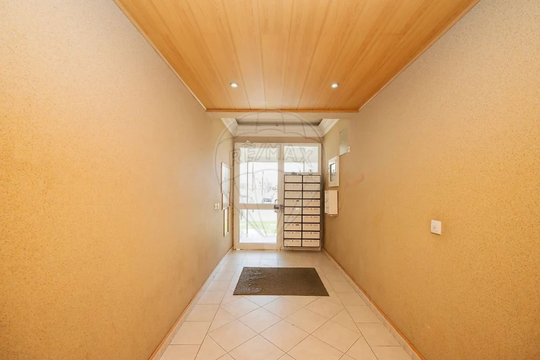 Apartamento T3 para Venda em Quinta do Conde Foto 29
