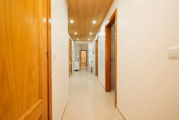 Apartamento T3 para Venda em Quinta do Conde Foto 4