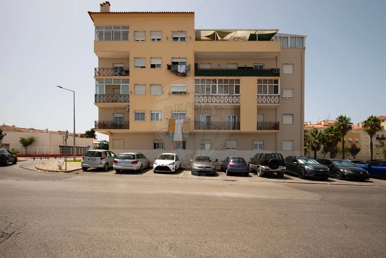 Apartamento T3 para Venda em Quinta do Conde Foto 28