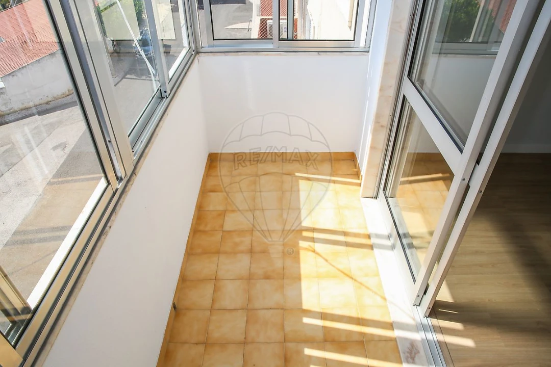 Apartamento T3 para Venda em Castanheira do Ribatejo e Cachoeiras Foto 30