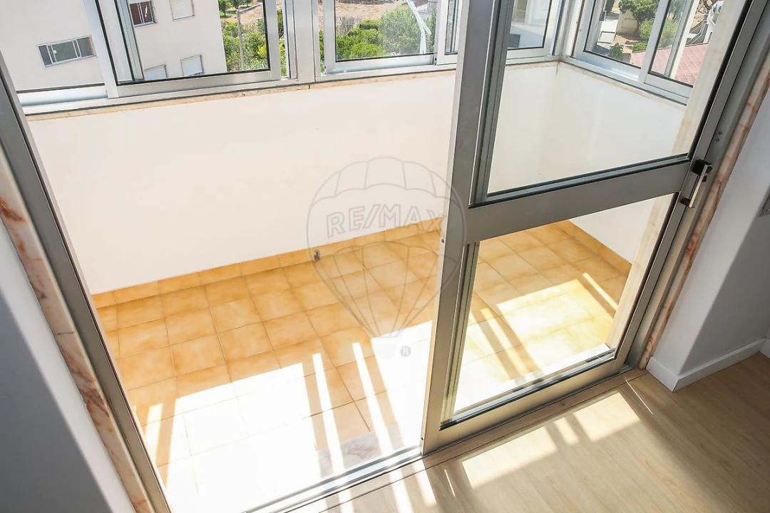 Apartamento T3 para Venda em Castanheira do Ribatejo e Cachoeiras Foto 29