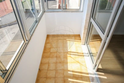 Apartamento T3 para Venda em Castanheira do Ribatejo e Cachoeiras