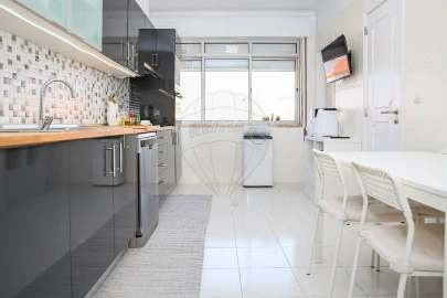 Apartamento T3 para Venda em Castanheira do Ribatejo e Cachoeiras