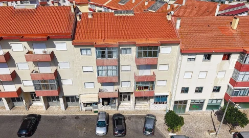 Apartamento T3 para Venda em Castanheira do Ribatejo e Cachoeiras