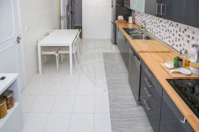 Apartamento T3 para Venda em Castanheira do Ribatejo e Cachoeiras