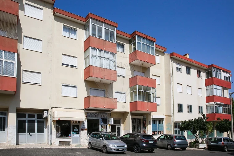 Apartamento T3 para Venda em Castanheira do Ribatejo e Cachoeiras Foto 45
