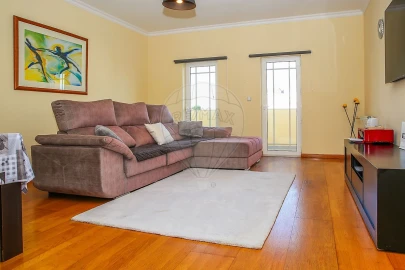 Apartamento T3 para Venda em Azambuja