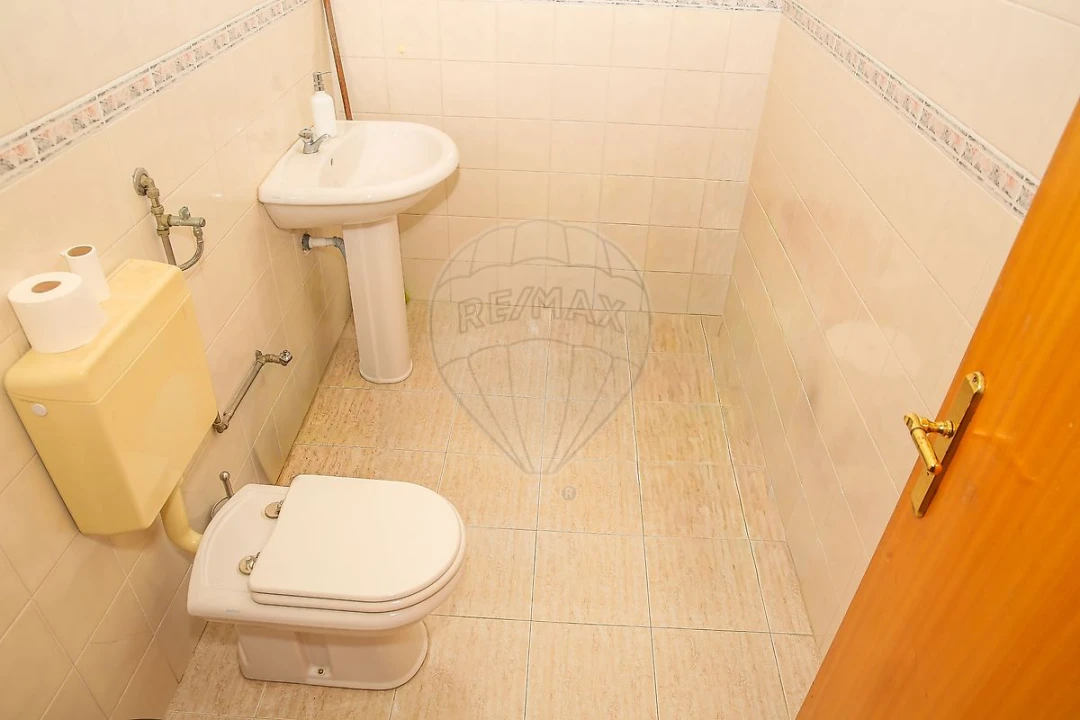 Apartamento T3 para Venda em Azambuja Foto 30