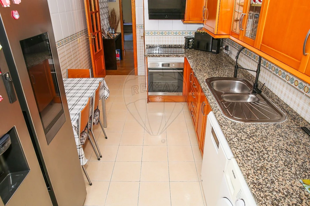 Apartamento T3 para Venda em Azambuja Foto 7