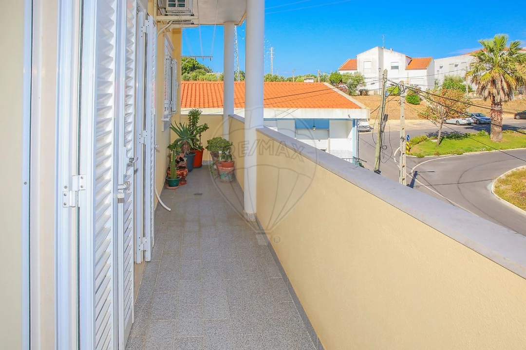 Apartamento T3 para Venda em Azambuja Foto 26