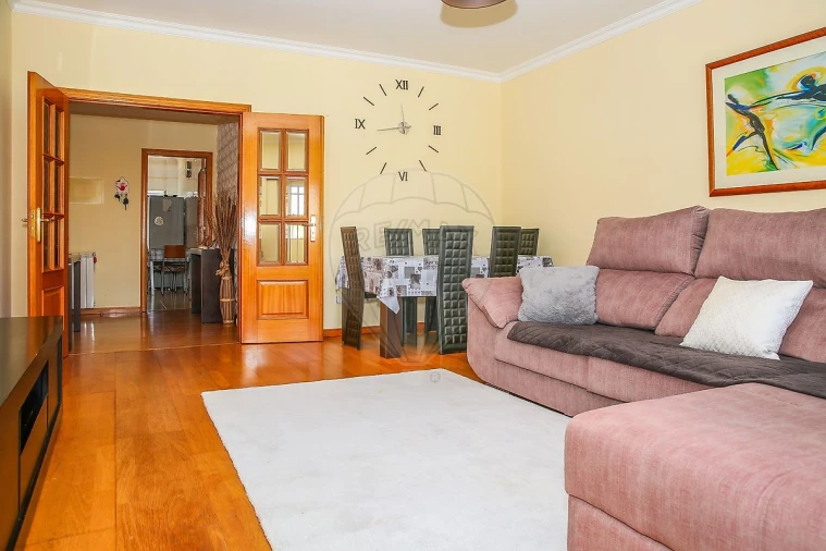 Apartamento T3 para Venda em Azambuja Foto 3