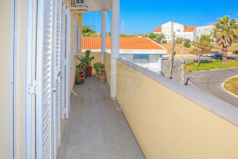 Apartamento T3 para Venda em Azambuja Foto 26