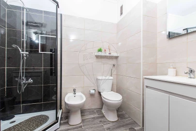 Apartamento T3 para Venda em Carregado e Cadafais