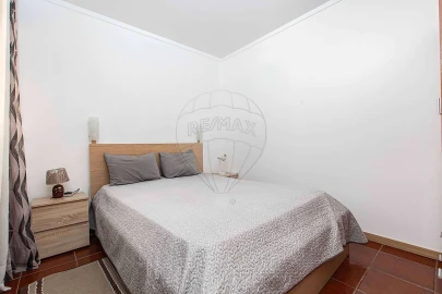 Apartamento T3 para Venda em Carregado e Cadafais