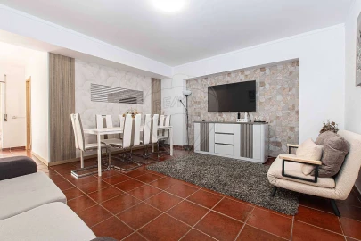 Apartamento T3 para Venda em Carregado e Cadafais