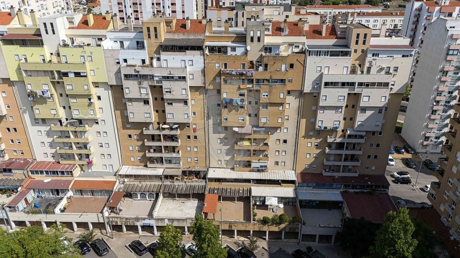 Apartamento T3 para Venda em Carregado e Cadafais Foto 36