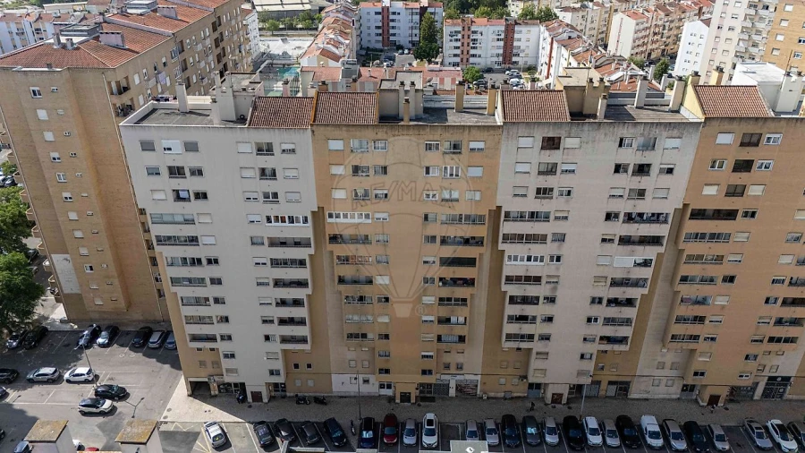 Apartamento T3 para Venda em Carregado e Cadafais Foto 33