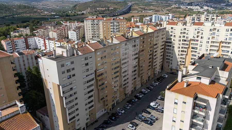 Apartamento T3 para Venda em Carregado e Cadafais Foto 39