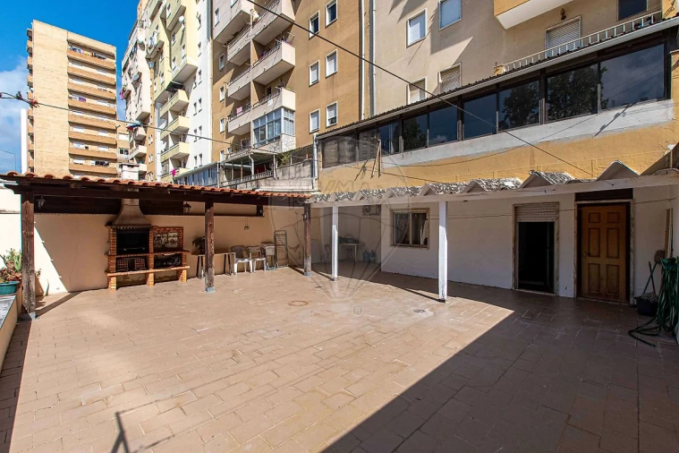 Apartamento T3 para Venda em Carregado e Cadafais Foto 24