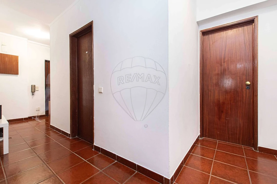Apartamento T3 para Venda em Carregado e Cadafais Foto 2