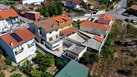 Moradia T6 para Venda em Trouxemil e Torre de Vilela