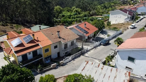 Moradia T6 para Venda em Trouxemil e Torre de Vilela