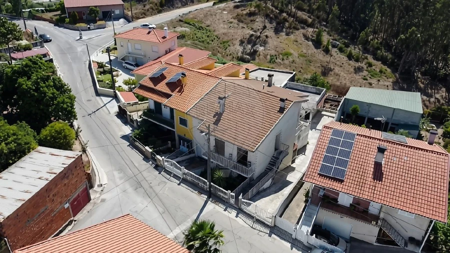 Moradia T6 para Venda em Trouxemil e Torre de Vilela Foto 5