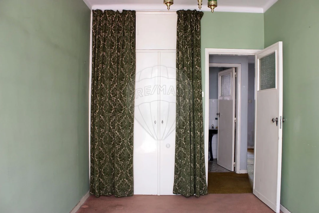 Apartamento T2 para Venda em Campo de Ourique Foto 18