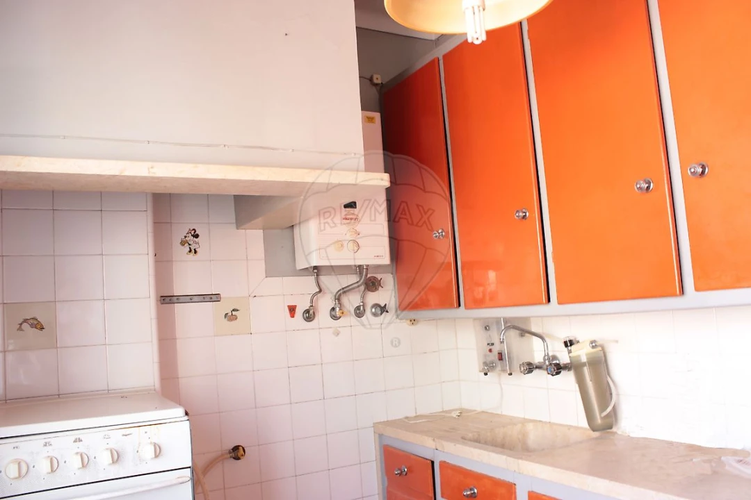 Apartamento T2 para Venda em Campo de Ourique Foto 1
