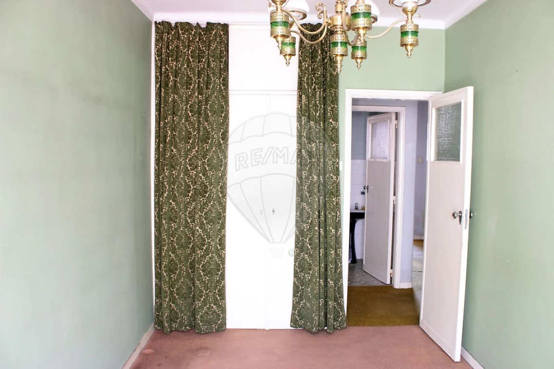 Apartamento T2 para Venda em Campo de Ourique Foto 19