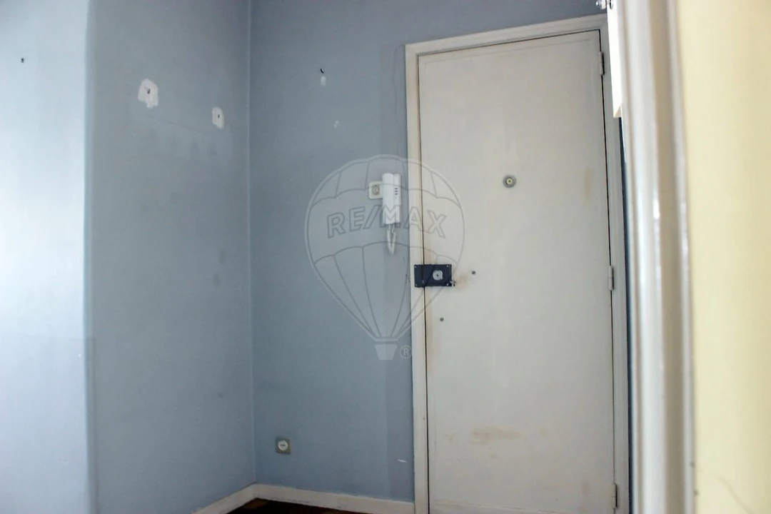 Apartamento T2 para Venda em Campo de Ourique Foto 13